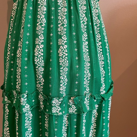 VALENCIA AND VINE Mia Mock Neck Dress. - Picture 3 of 7